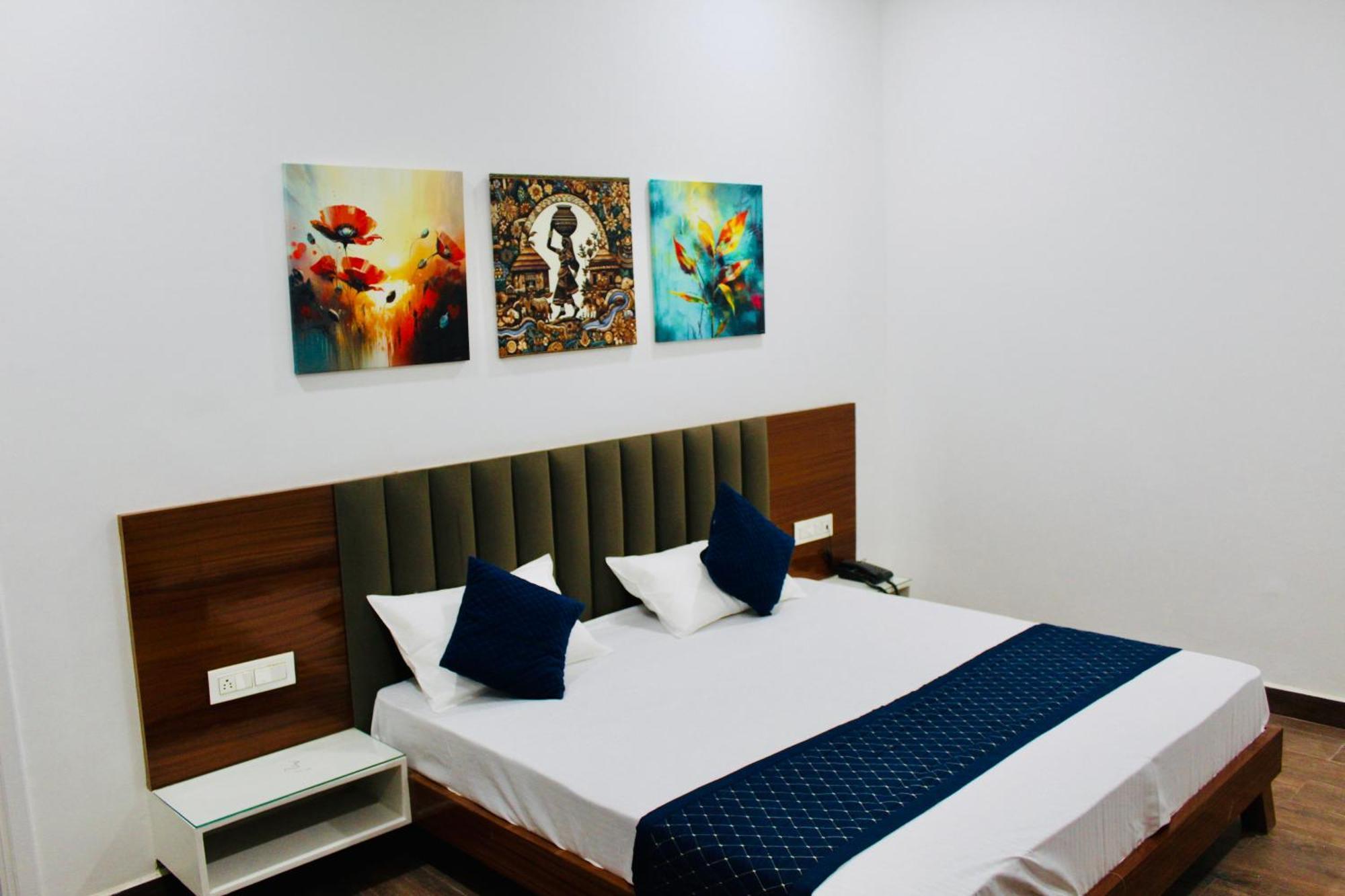 The Loya Hotel Muktsar Ngoại thất bức ảnh