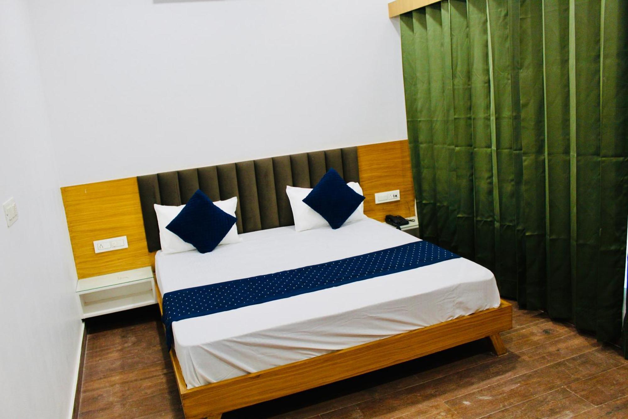 The Loya Hotel Muktsar Ngoại thất bức ảnh