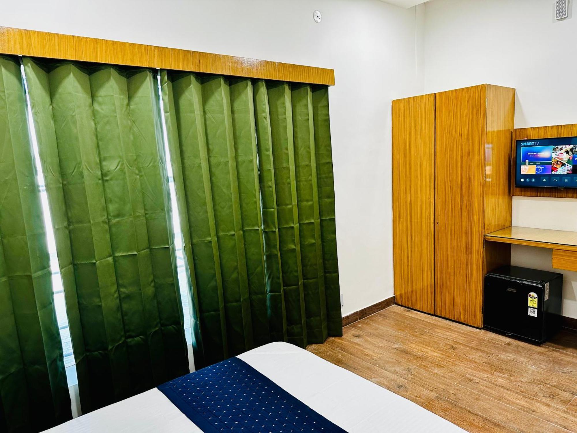 The Loya Hotel Muktsar Ngoại thất bức ảnh