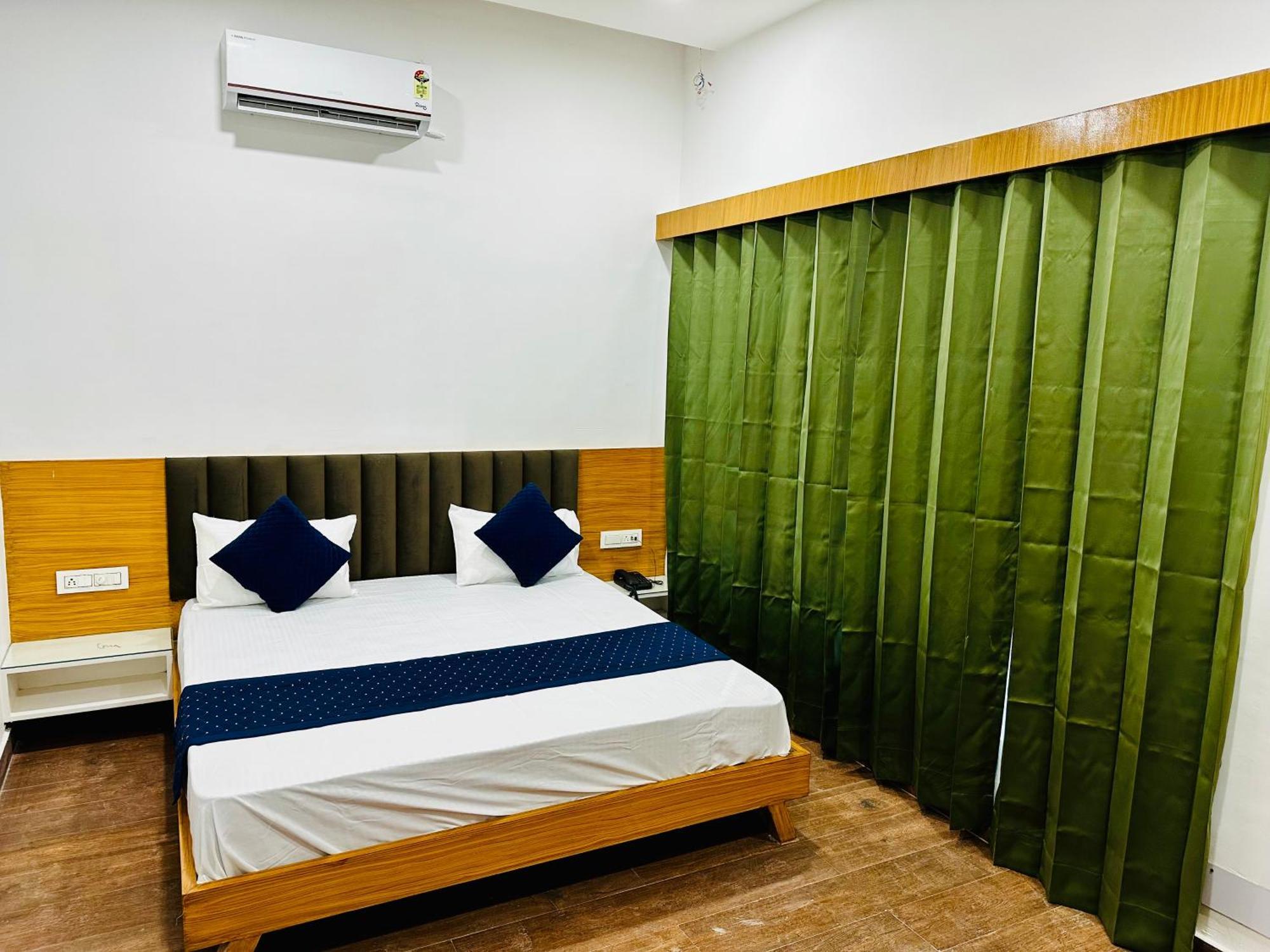 The Loya Hotel Muktsar Ngoại thất bức ảnh