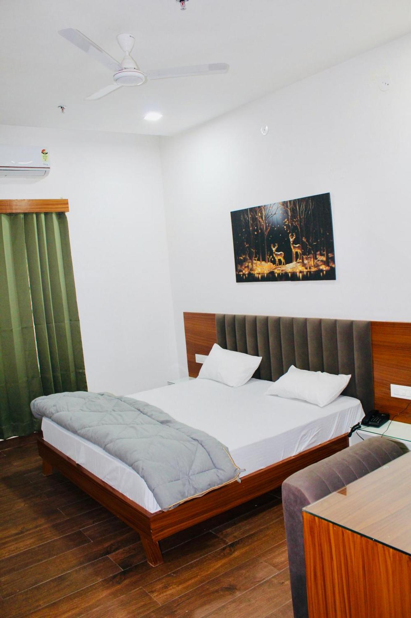 The Loya Hotel Muktsar Ngoại thất bức ảnh